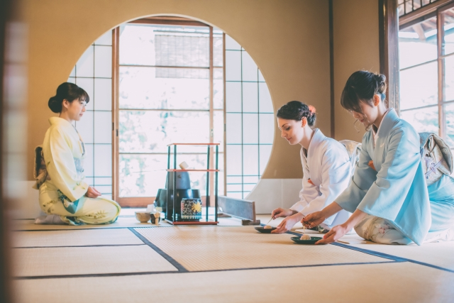 tea ceremony session in traditional japanese tea room